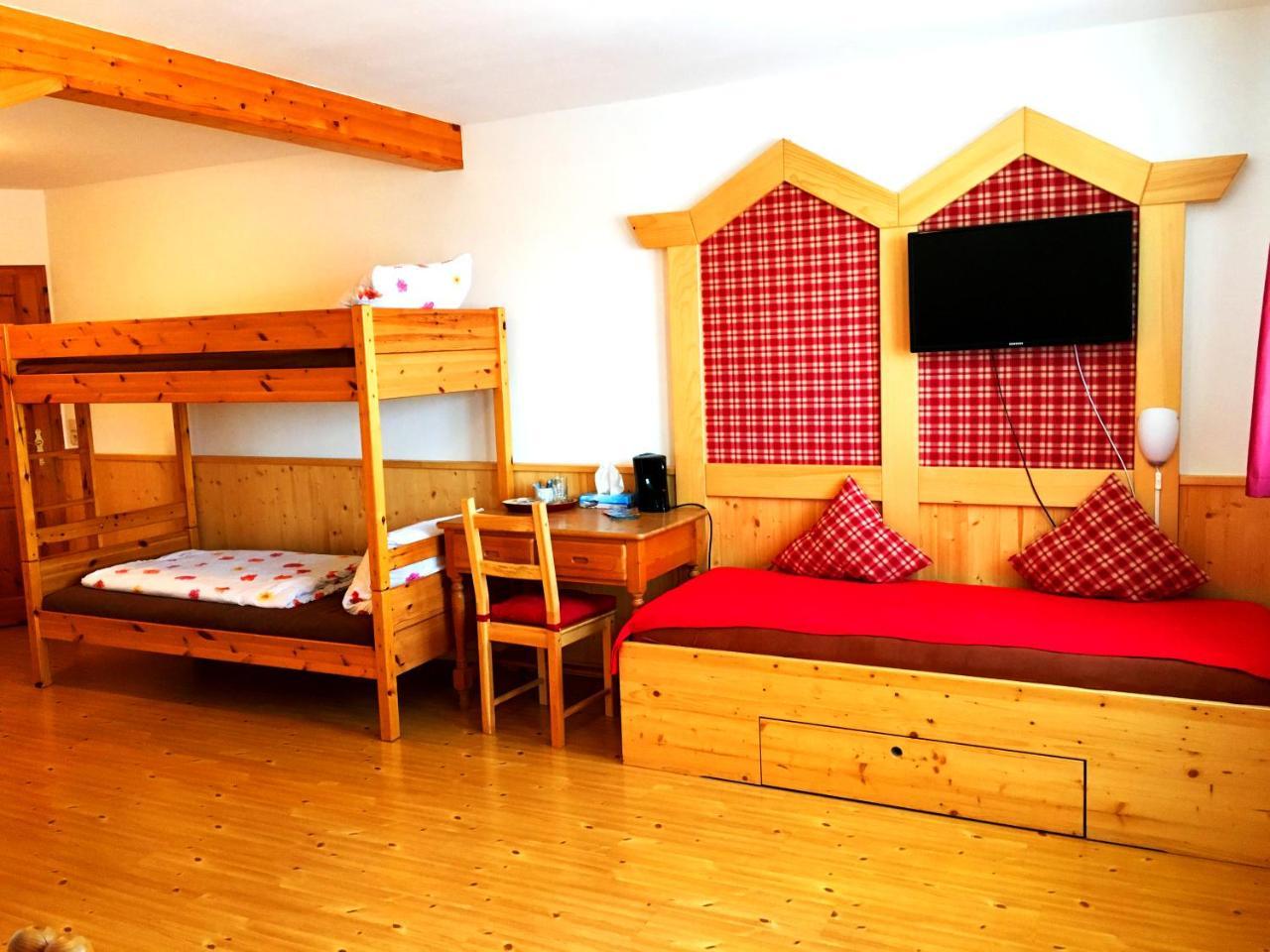 Hotel Landgasthof Sonne Mahlberg Exteriör bild